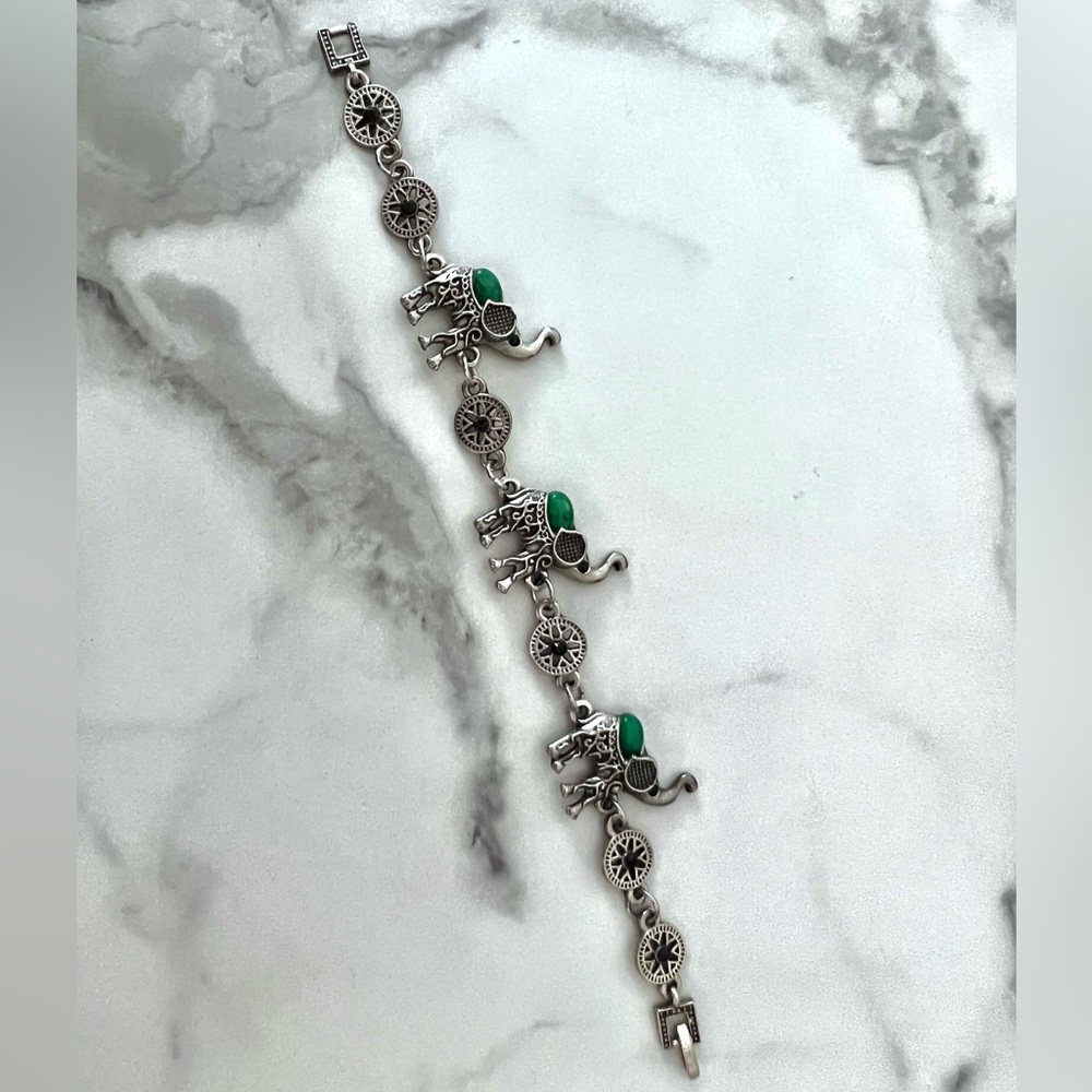 Crystal Elephant Bracelet NWOT